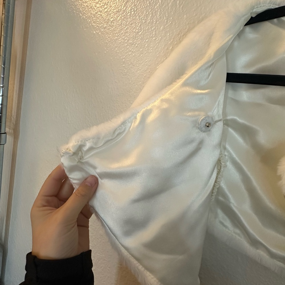 MSK Ivory Faux Fur Shrug with Button Detail - Picture 3 of 4